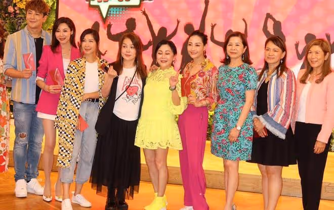 童年女神陳加玲罕露面!54歲轉行經商成富婆,與洋男友堅持不結婚