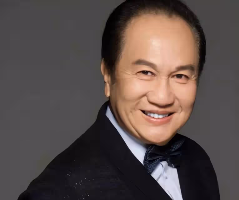 TVB知名老戲骨郭鋒自曝將退圈!70歲滿頭黑髪風采依舊,愛妻患疾離世5年,仍沒走出喪妻之痛
