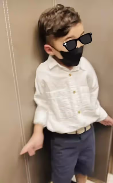 周杰倫為兒子慶祝5歲生日!一家人在日料店十分溫馨,ROMEO五官精緻儼然一副「正太模樣」,三寶媽昆凌顏值太驚艷