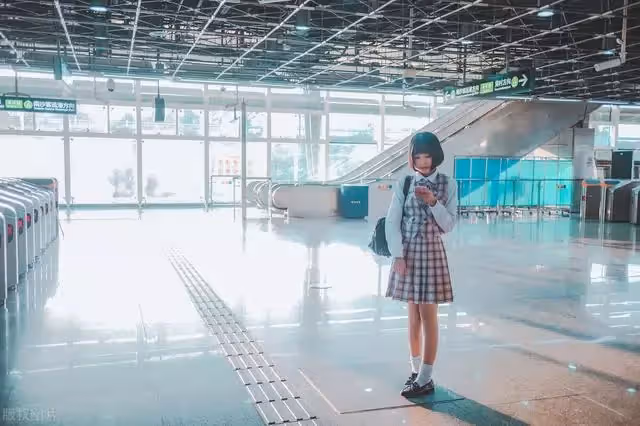 兒子與母親聯手欺負遠嫁女 ,後母親摔跤,要人伺候,女兒:我媽沒義務