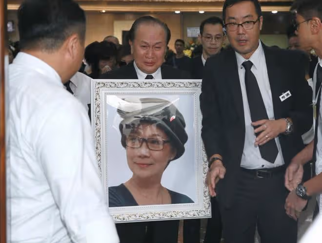老戲骨郭鋒太痴情!喪妻5年走不出陰霾,難投入拍戲無奈淡出熒幕