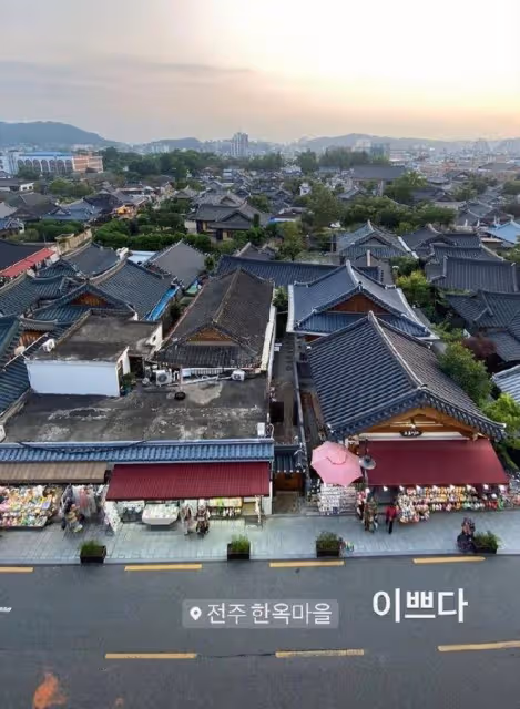 具俊曄現身泳池派對,戴著墨鏡在岸上打碟,美女穿比基尼跳舞