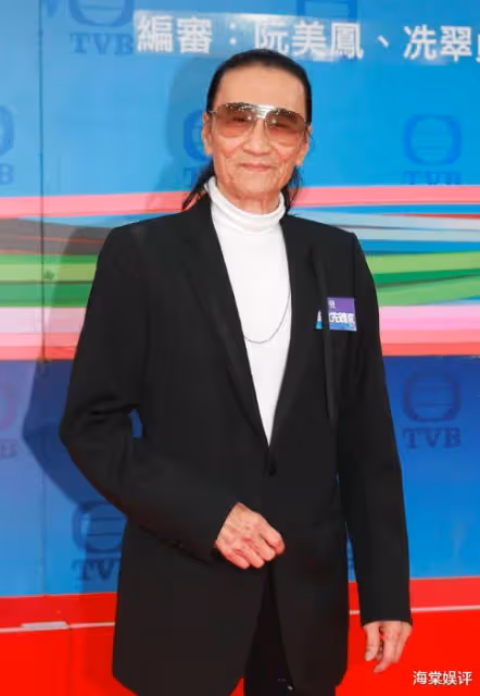當年謝賢被黑幫追砍，妻子狄波拉深夜去找了誰？才讓謝賢化險為夷