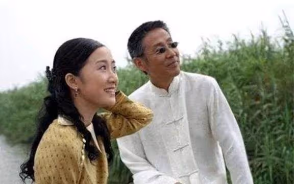 她是陳道明的千金,出道多年不靠關係不拼爹,堪稱最低調的星二代