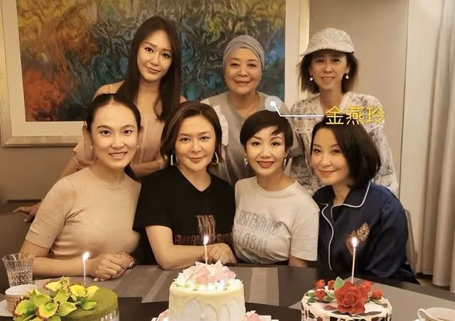 67歲知名女星宣布復出!兩度抗癌成功,化療後頭髮眉毛都掉光了