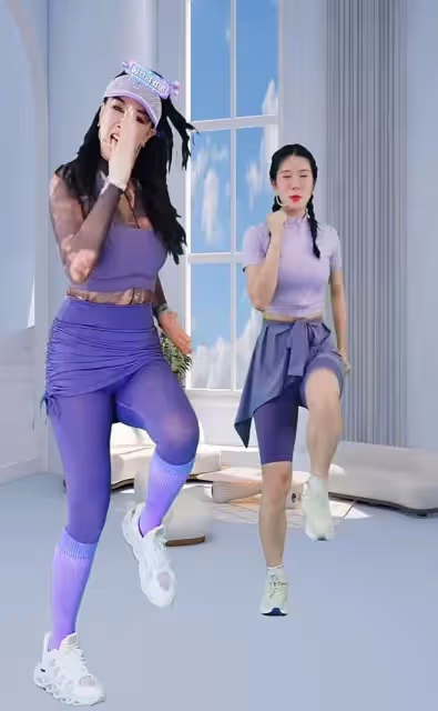 鍾麗緹直播跳操自信過頭，身材不如女助理，腰間贅肉太明顯！