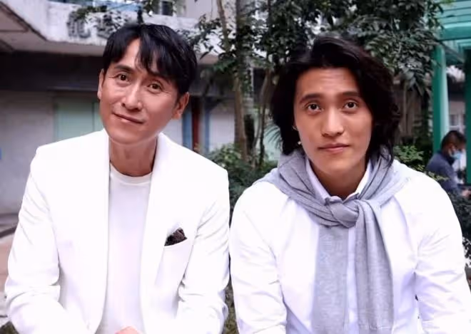 馬德鍾夫婦出國參加兒子大學畢業禮，愛子不進娛樂圈，繼續讀碩士