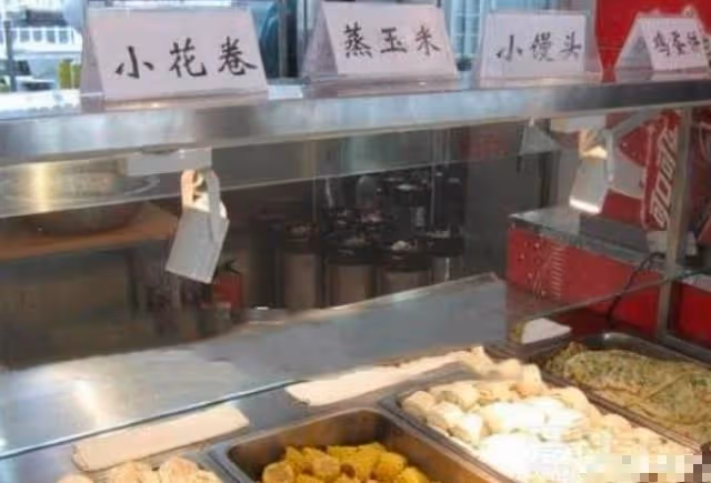 央視員工食堂曝光,頂級名嘴們的日常飯菜,或許跟你想像的不一樣