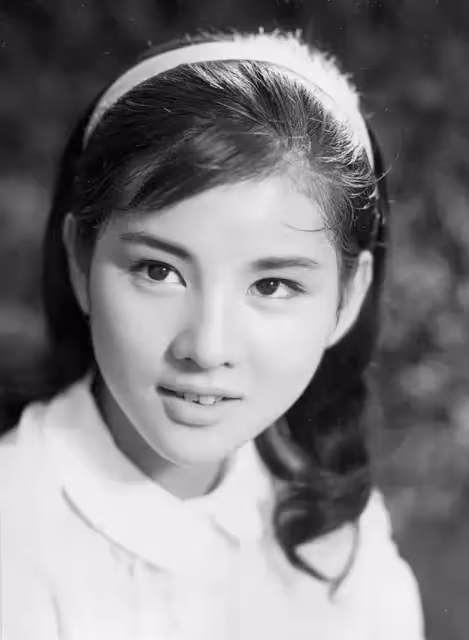 她是日本國寶級影后,被日本人民尊為女神,也被譽為「第一美人」