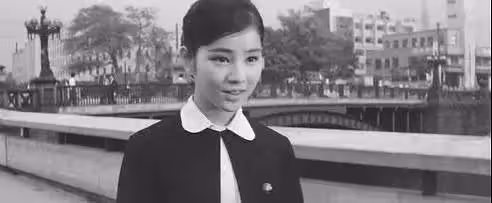 她是日本國寶級影后,被日本人民尊為女神,也被譽為「第一美人」