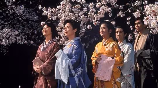 她是日本國寶級影后,被日本人民尊為女神,也被譽為「第一美人」