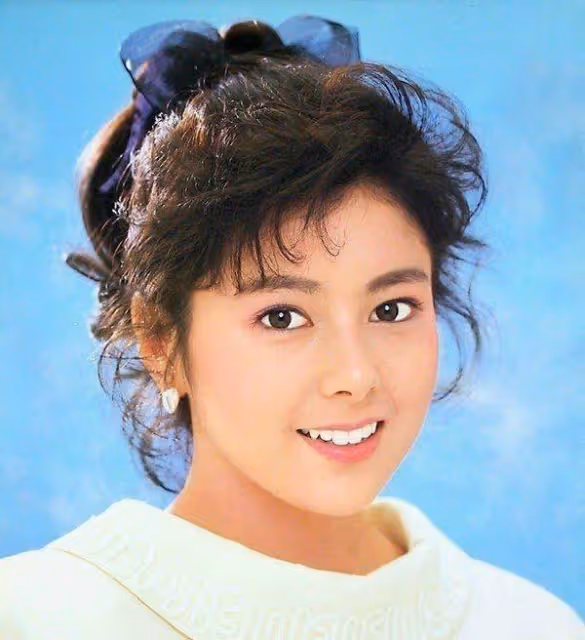 她是日本昭和時代最後的絕色,巔峰時轟動整個日本,美的驚心動魄