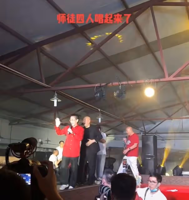 86版西遊記主演現身簡陋商演!又跑又唱精神佳,遲重瑞妻子罕露面