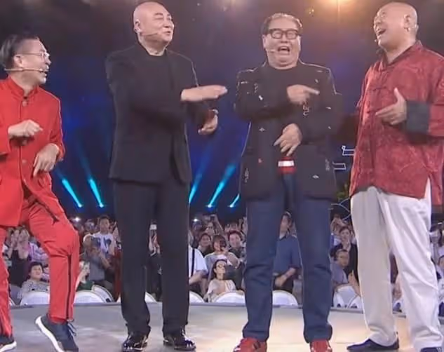 86版西遊記主演現身簡陋商演!又跑又唱精神佳,遲重瑞妻子罕露面