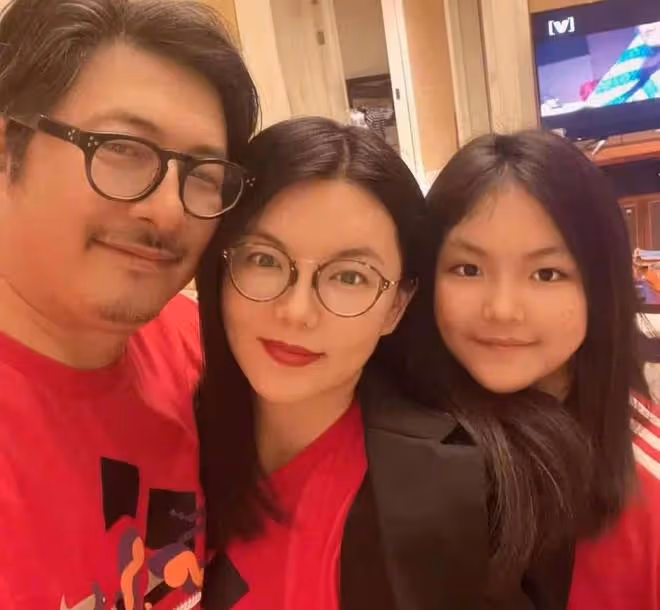 李湘凌晨去約會！戴100萬元項鍊化大紅唇，曬自拍美照變瘦心情佳