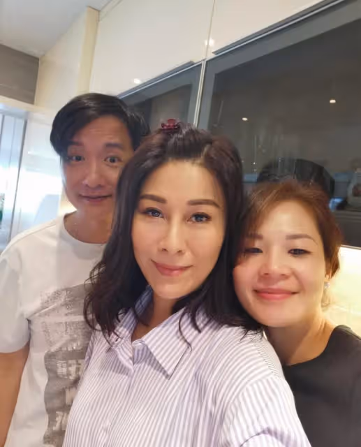 盧惠光前妻自製60瓶辣椒醬,意外曝光豪宅內景,改嫁醫生生活愜意