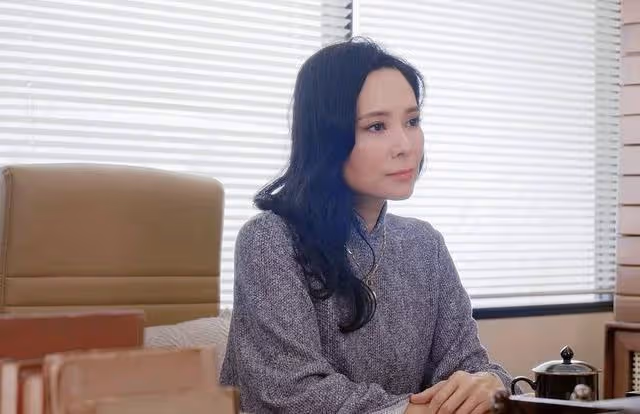 TVB前花旦復出之作演百歲老人,帶10歲女兒拍劇,否認對方將出道