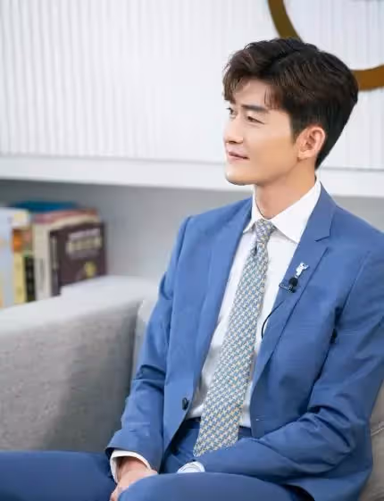 張翰成為「戀愛大師」,創造「翰語詞典」,陽光帥氣重回當年