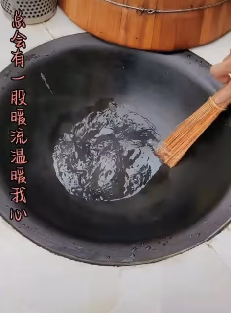 付笛生體驗農家生活,摘菜燒柴做大鍋飯,任靜戴玉鐲甜笑似少女