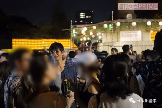 比起找了00後女友,更驚訝身材怎麼這樣了