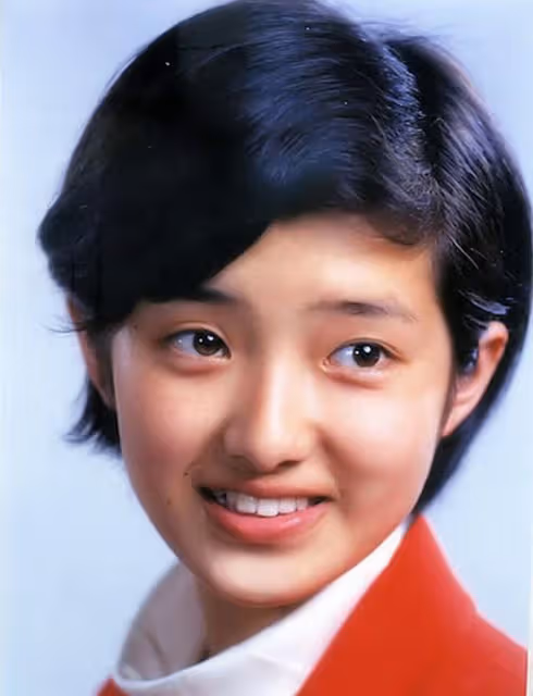 老了就是老了!不整容不打針,日本女星山口百惠選擇優雅老去