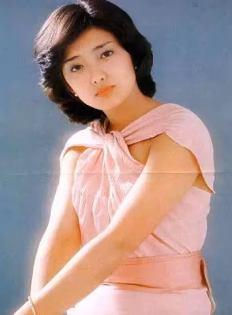 老了就是老了!不整容不打針,日本女星山口百惠選擇優雅老去