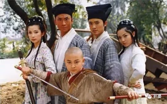 哇哦,連他居然也隱婚生娃了。