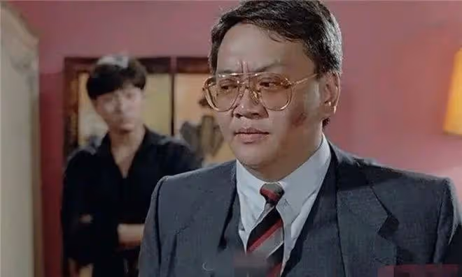 悲痛!香港老戲骨突然去世,享年71歲,最後露面臉色紅潤精神足