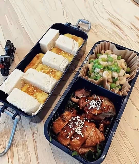 董潔接連跟不同男子約飯,笑容滿面擁抱告別,打扮低調身形消瘦
