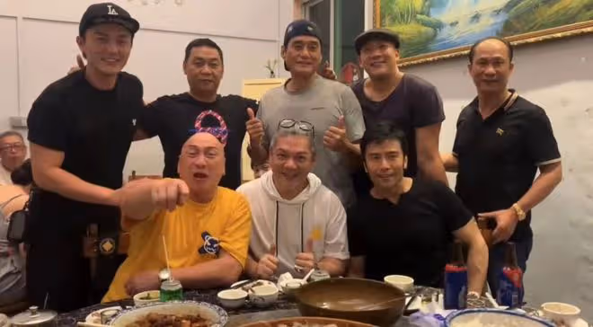 眾TVB戲骨內地小飯館聚餐!湯鎮業健壯麵色通紅,王俊棠攜妻露面