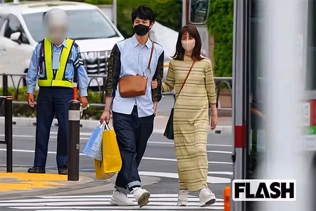 日本這對明星情侶，也太甜了吧？