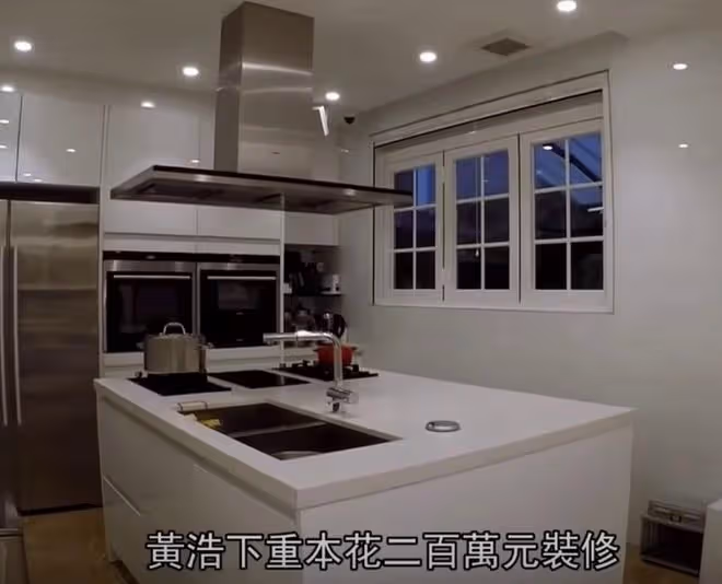 37歲港姐徐淑敏近況,連生3女身材仍出眾,將為富豪老公追生四胎