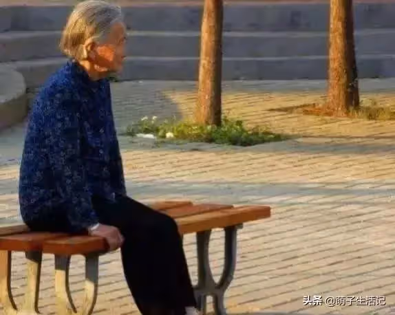 婆婆: 我要賺錢養你小叔子,兒媳:每月按時給我3000,少一分都不行