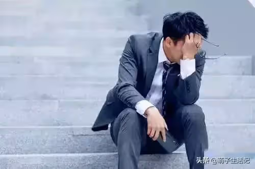 我狠心拒絕了親戚一次次來家裡借錢,最終才保住了我兒子的彩禮錢