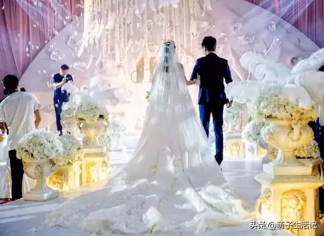 我狠心拒絕了親戚一次次來家裡借錢,最終才保住了我兒子的彩禮錢