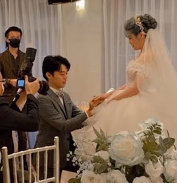 30歲網紅出嫁激動落淚！情路坎坷曾為狄鶯兒子懷孕，但老公不介意