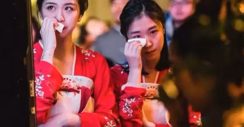 婆婆，你們搬過來和我們一起住吧，你替我帶孩子，我替你養老