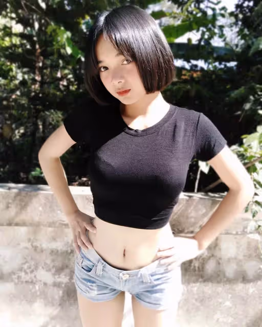 根本真人艾莉塔!18歲女學生「神撞臉戰鬥天使」 本尊被神出「身材也超不科學」網讚:比合成人還美❤