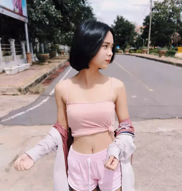 根本真人艾莉塔!18歲女學生「神撞臉戰鬥天使」 本尊被神出「身材也超不科學」網讚:比合成人還美❤