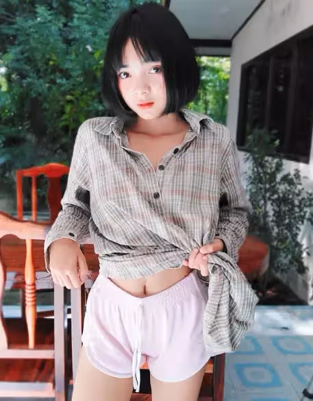 根本真人艾莉塔!18歲女學生「神撞臉戰鬥天使」 本尊被神出「身材也超不科學」網讚:比合成人還美❤