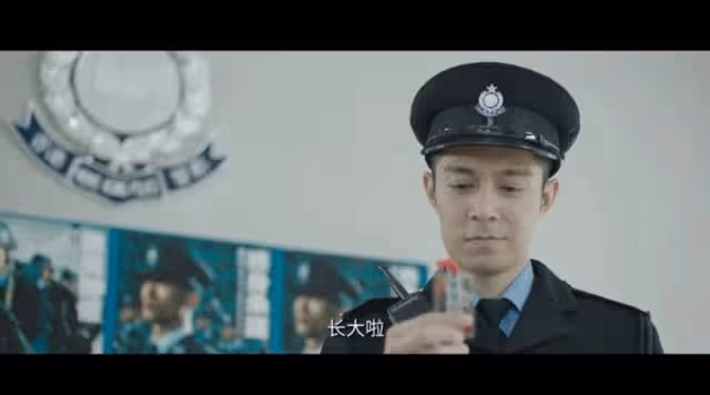 成功洗底!港星周柏豪內地新劇飾演警察,積極登節目人氣有望回升