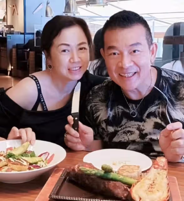 恩愛!知名港星與妻慶祝結婚19周年,曾不介意男方離婚拖足7年