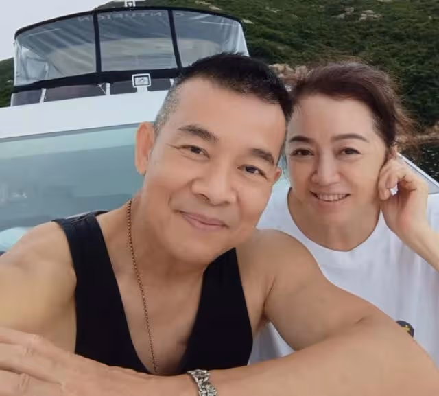 恩愛!知名港星與妻慶祝結婚19周年,曾不介意男方離婚拖足7年