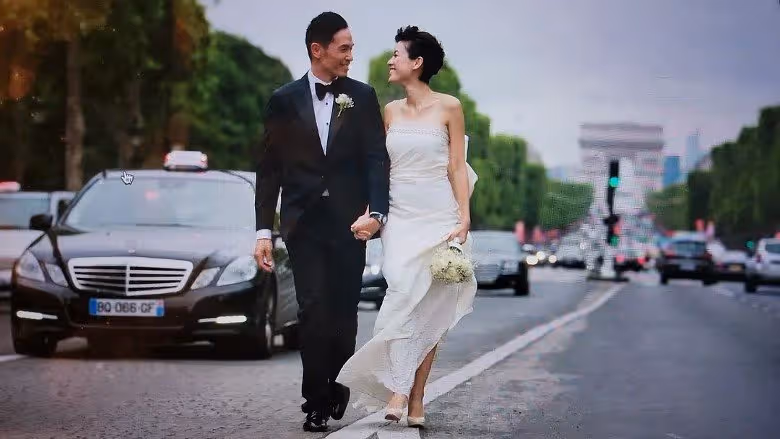 陳豪拍戲缺席結婚9周年紀念　陳茵媺貼心不打擾對「替身」送吻