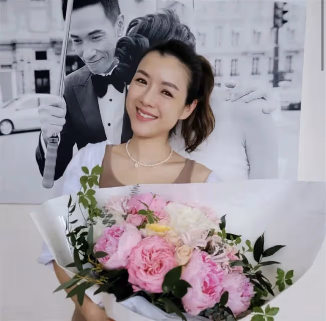 陳豪拍戲缺席結婚9周年紀念　陳茵媺貼心不打擾對「替身」送吻