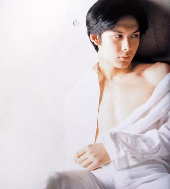 永遠的美少年柏原崇,有過一次失敗的婚姻,如今戀愛12年還沒結婚