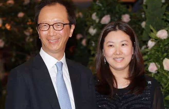42歲伏明霞被曝離婚,因不想過老夫少妻的生活,梁錦松做出回應!