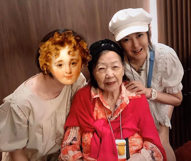 52歲港姐陳淑蘭痛失母親!父母雙亡又無子女,豪門夢碎後單身多年