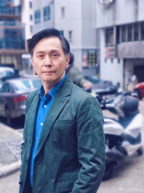期待!TVB又一部警匪片殺青,視帝挑戰大毒梟,造型不修邊幅