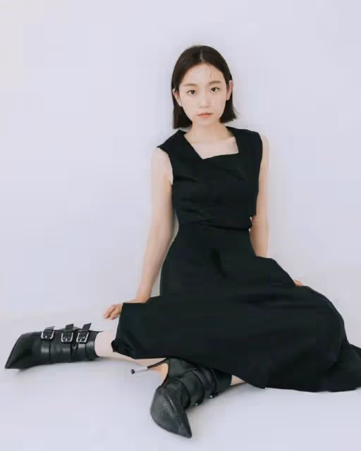 金瑟琪最新簡歷照！「鬼靈精怪」變身氣質淑女